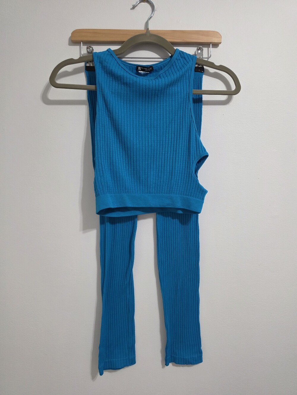 160. Zara Vibrant Super Soft Super Stretch Light Knit Legging/top Set